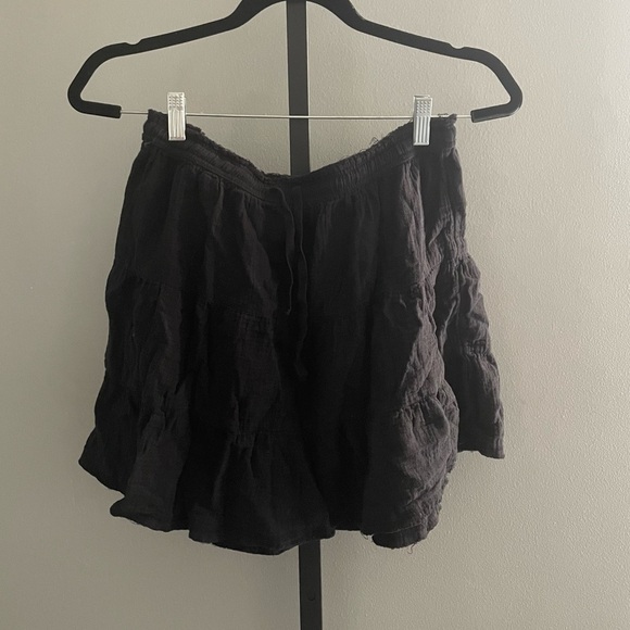 Aerie Pool to Party Tiered Mini Skirt Black Cotton Gauzy Drawstring Size Medium - Picture 2 of 5